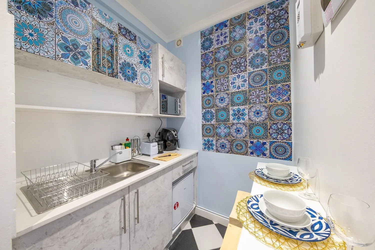 Quiet & Cosy In Claremont Apartment Cape Town